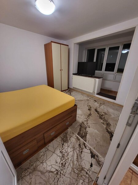 Drumul Taberei- 3 camere, 1/4, dec, mobilat, centrala termica+garaj,
